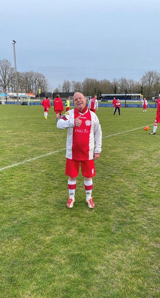 Captain Leen van Veenendaal vierde 53e verjaardag