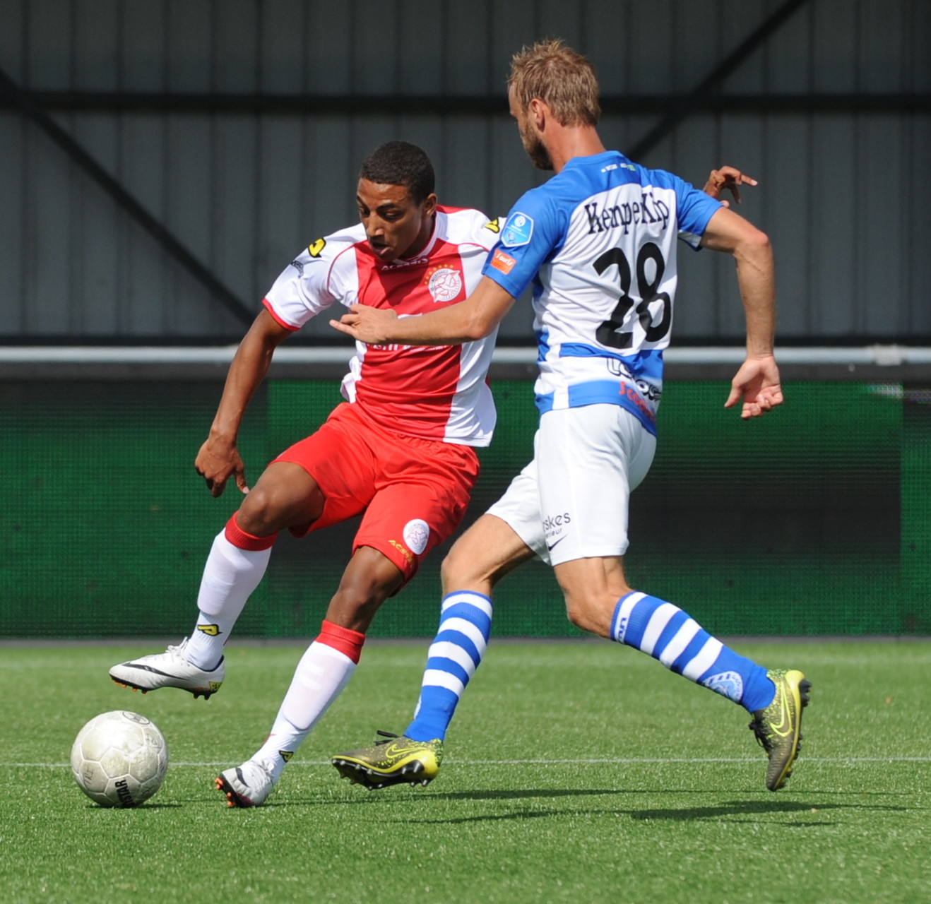 Chiazor tegen zijn nieuwe club De Graafschap