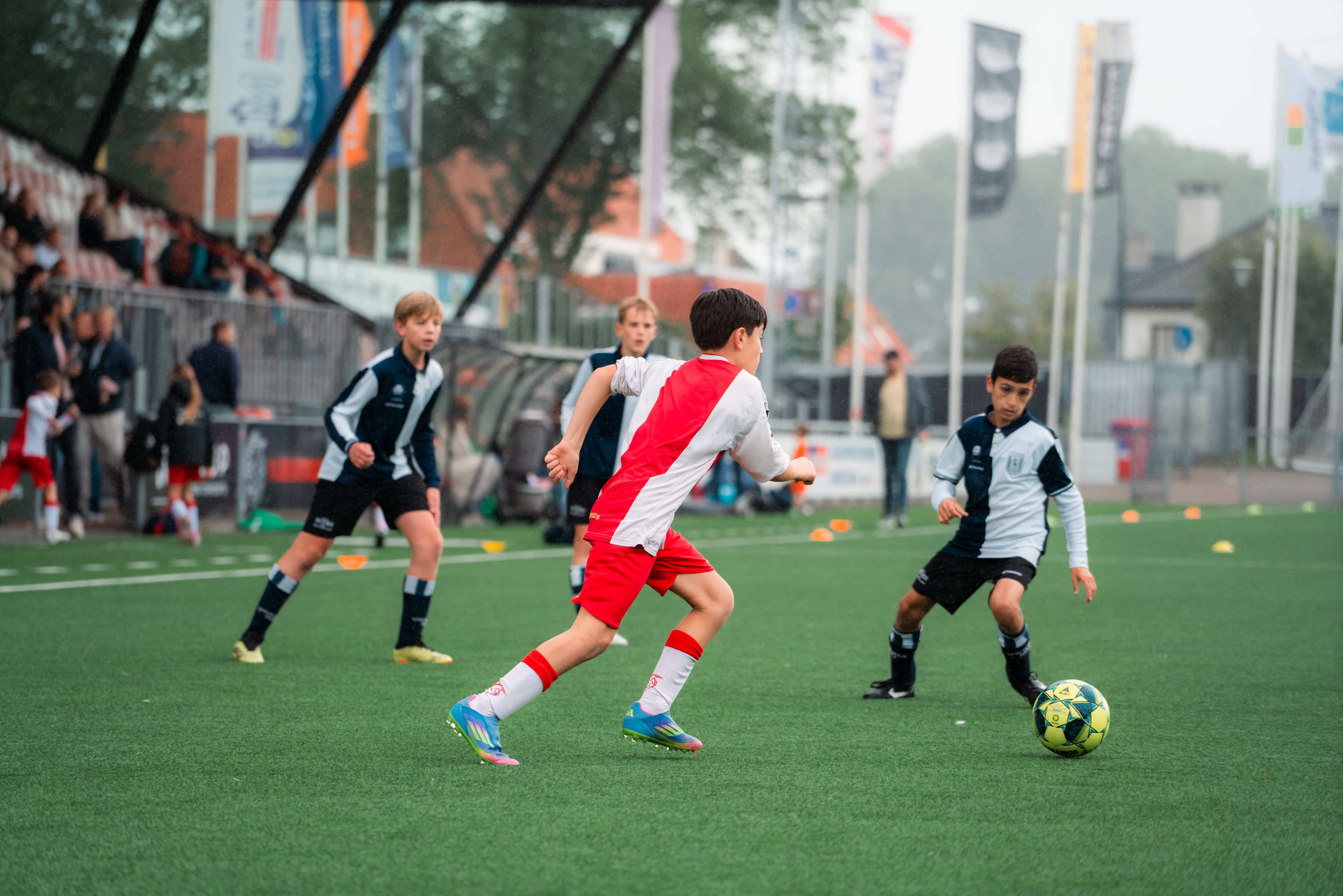 Jeugdtoernooi7juni02