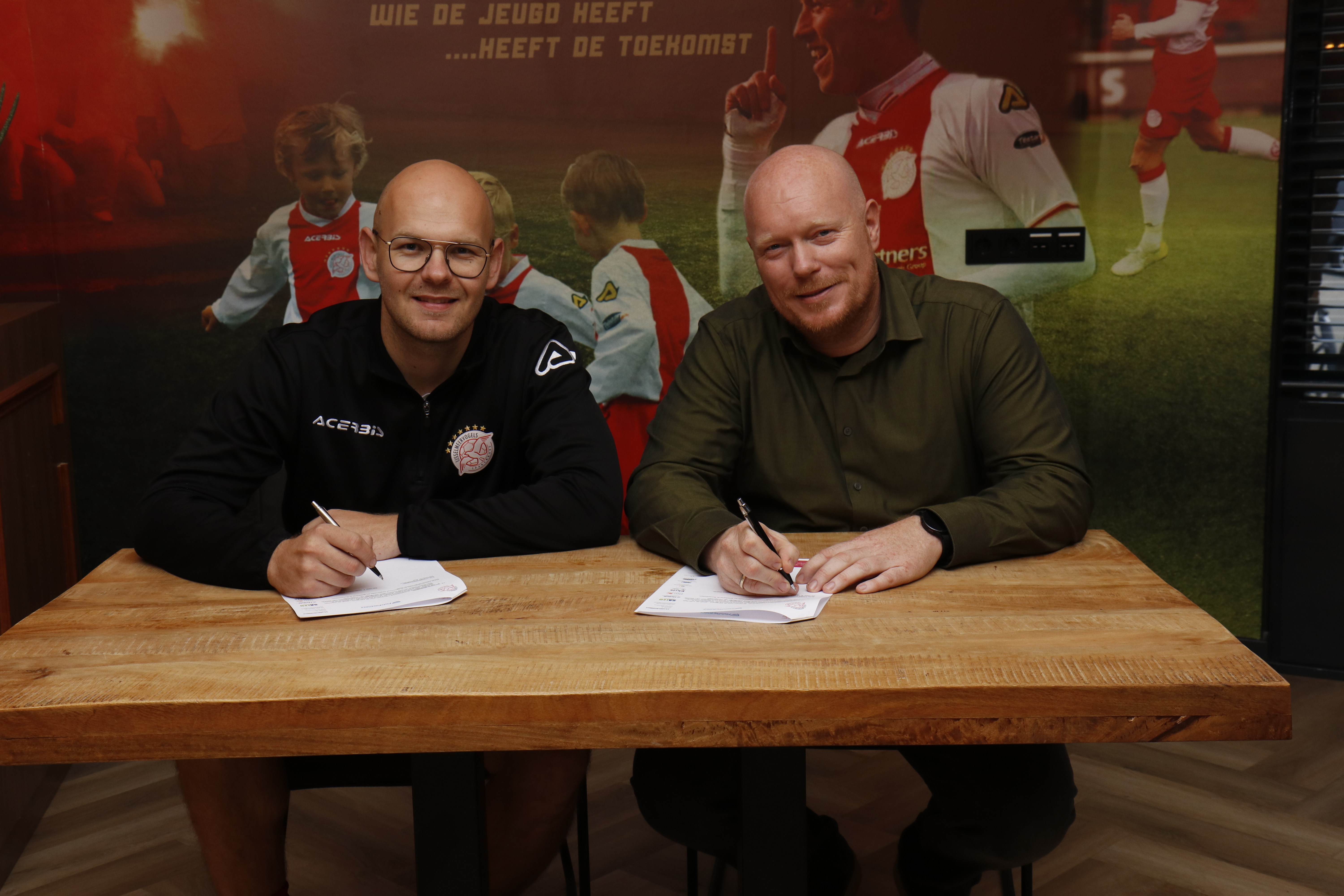 trainers Danny Kooij schuift door naar hoofdtrainer van JO 14 1