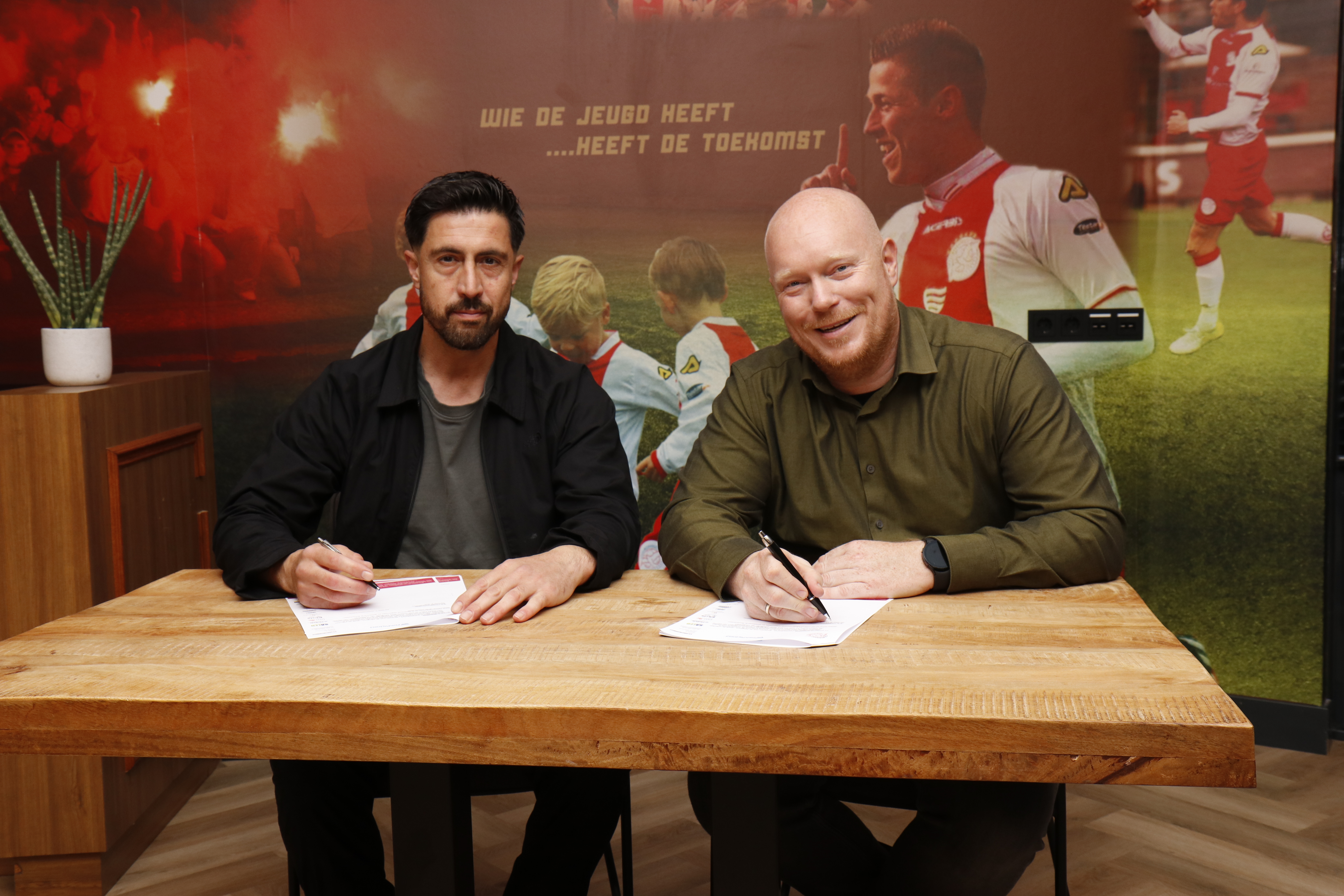 trainers Nieuwkomer Mustafa Aydin voor JO 17 1