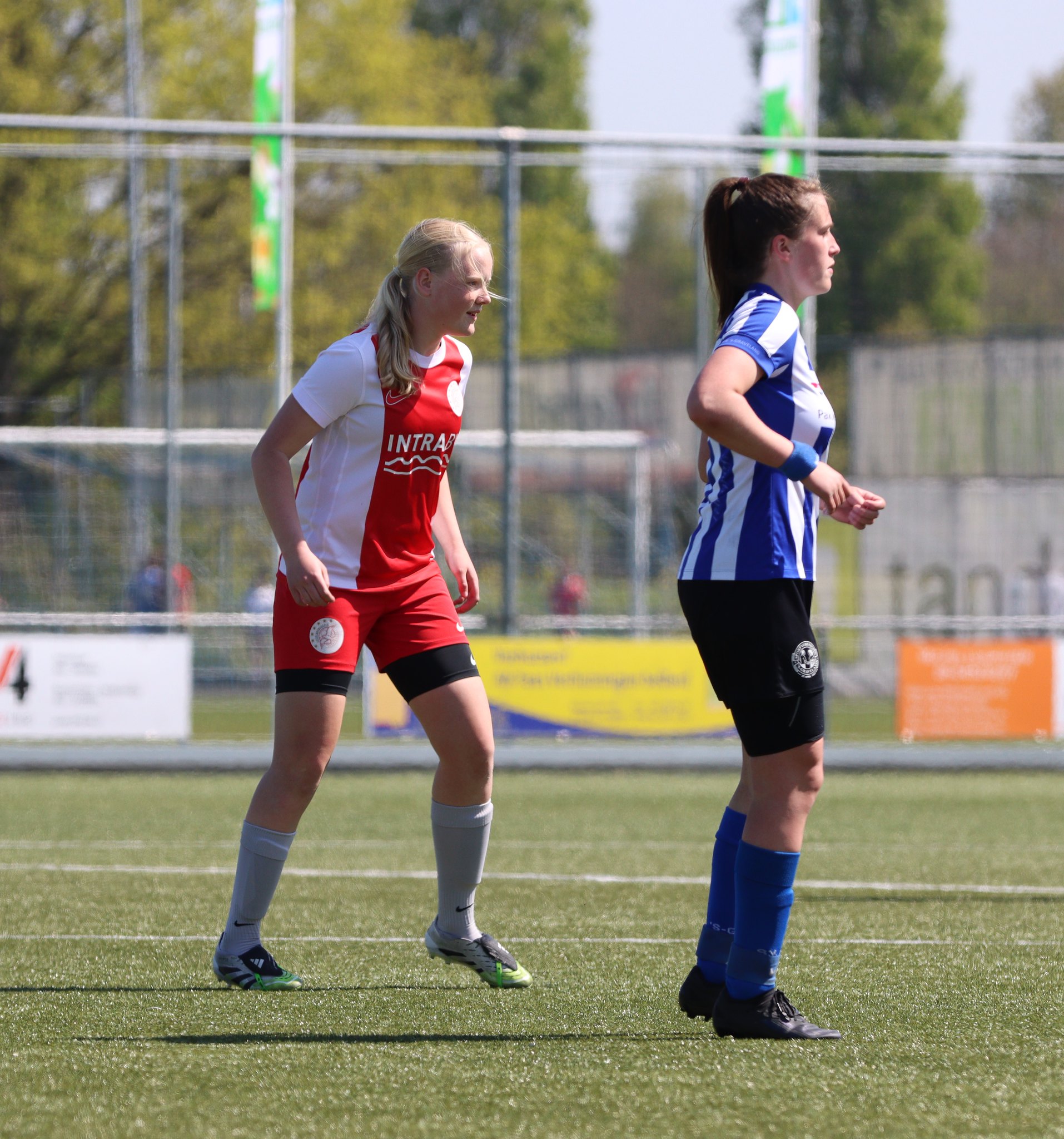 55232402712 1994450f5e k 1