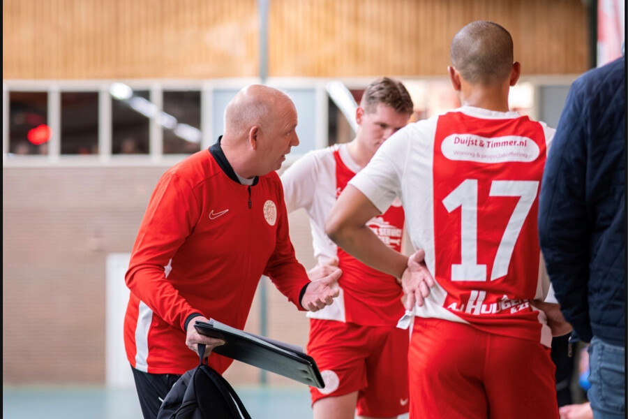 Futsal 1 handhaaft zich ondanks nipte nederlaag bij de koploper