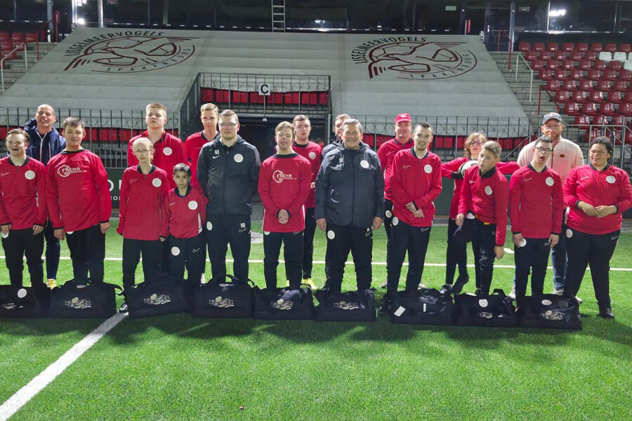 G-Jeugdteam neemt het op tegen Eemdijk Dames 1