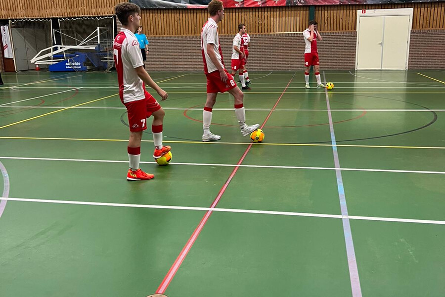 Zaal 1 wint na chaotische slotfase van Annour/Madiba