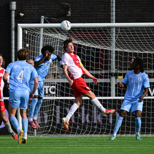 Voorbeschouwing: Klok IJsselmeervogels nadert twaalf uur