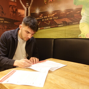 Topverdediger Aleksandar Bjelica per direct naar IJsselmeervogels