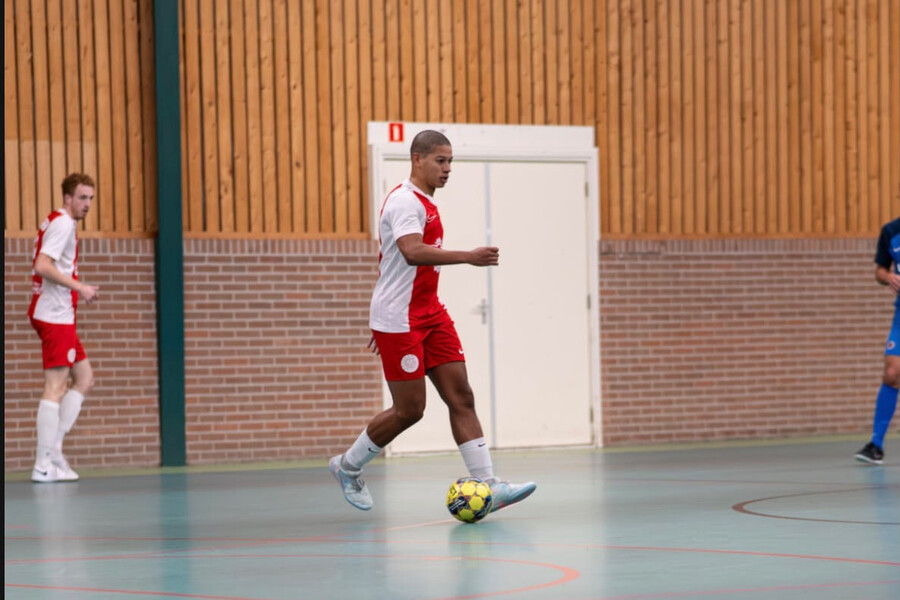 Futsal 1 begint spectaculair aan het nieuwe seizoen