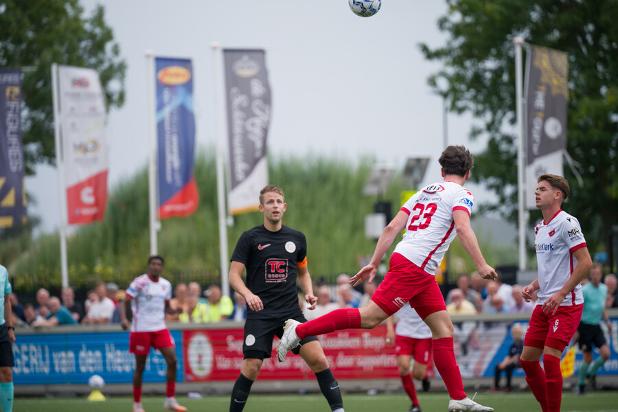 IJsselmeervogels laat Kozakken Boys ontsnappen