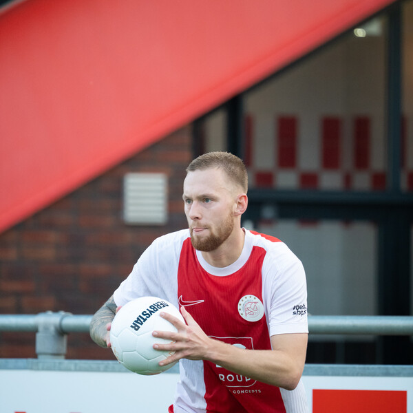 Junior van der Velden bereikt de 100