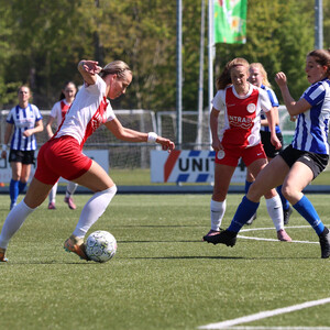 Vroege achterstand breekt Vrouwen 1 op in 's-Graveland