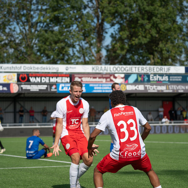 Donderdag thuis oefenen tegen Victoria