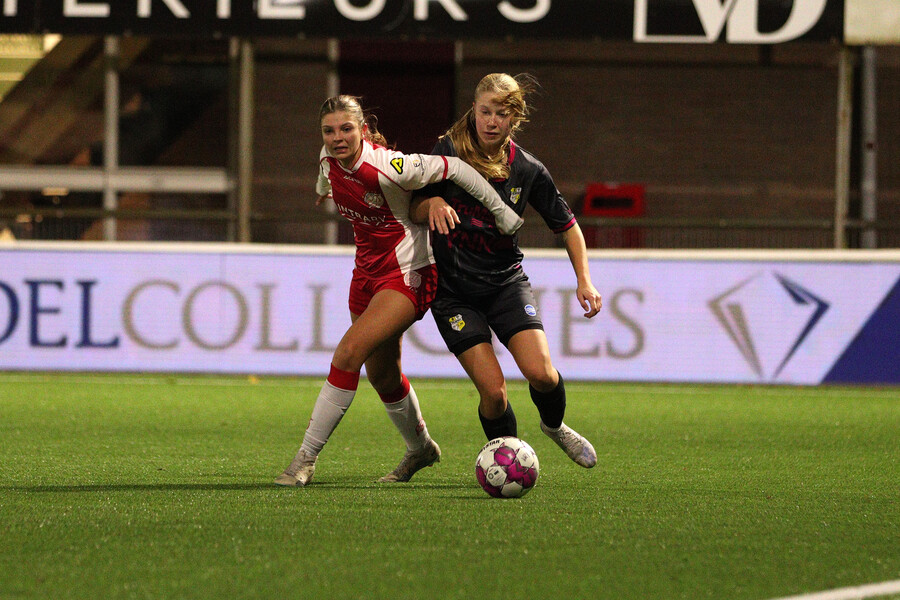 Vrouwen 1 hard onderuit