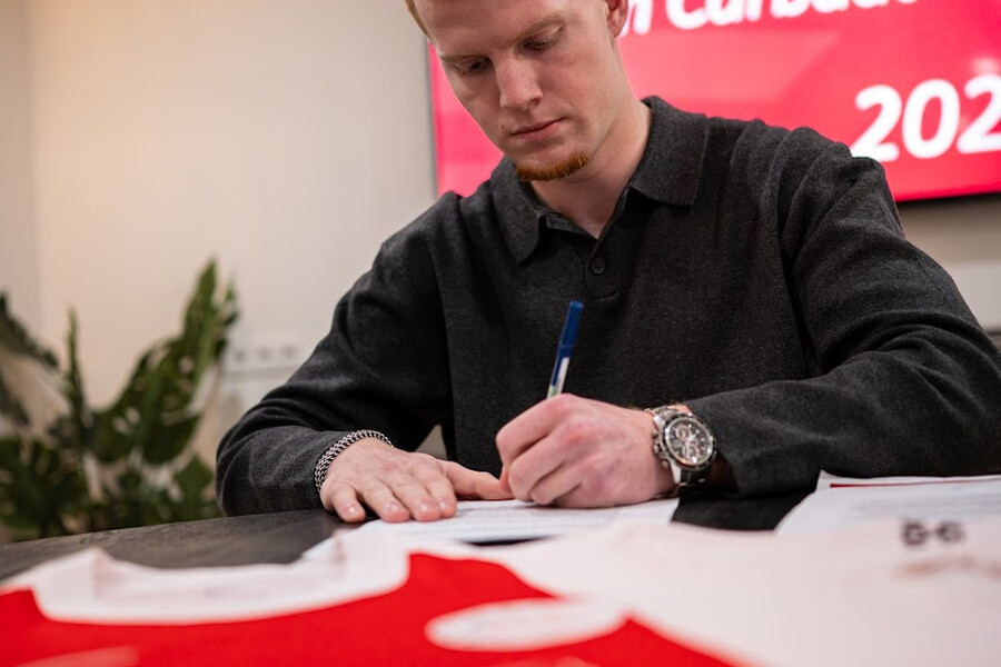 Carbaat tekent voor twee seizoenen