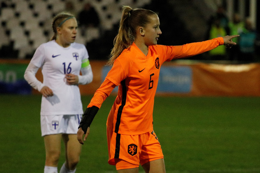 Jeugdinternational Sophie van Vugt actief voor Oranje O17