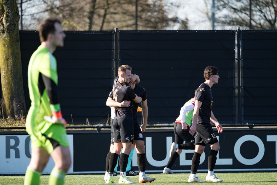 Vogels boeken nipte overwinning op de Toekomst