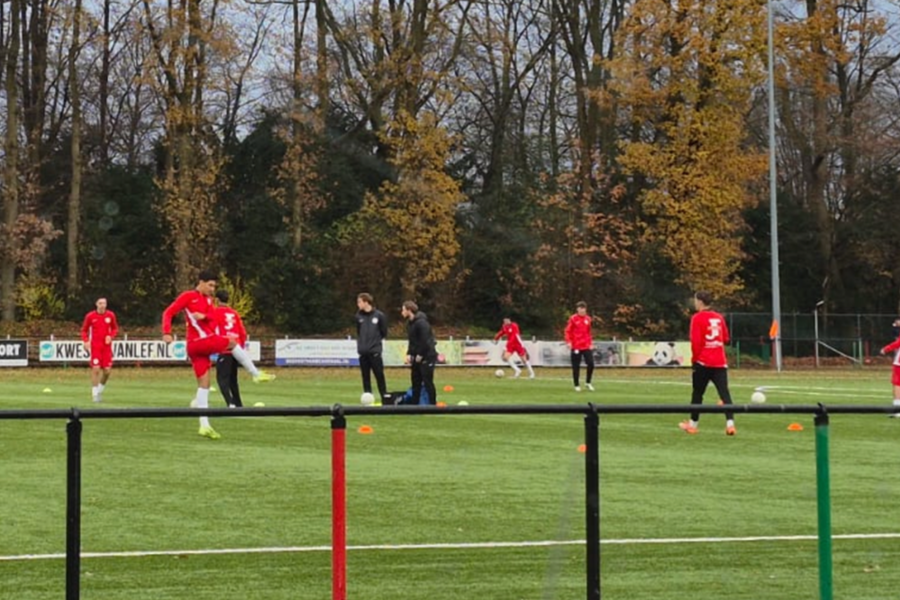 O21 geeft al vroeg én te makkelijk de wedstrijd weg!