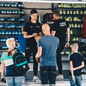 Kom passen! Voetbalshop-truck op zaterdag 5 juli