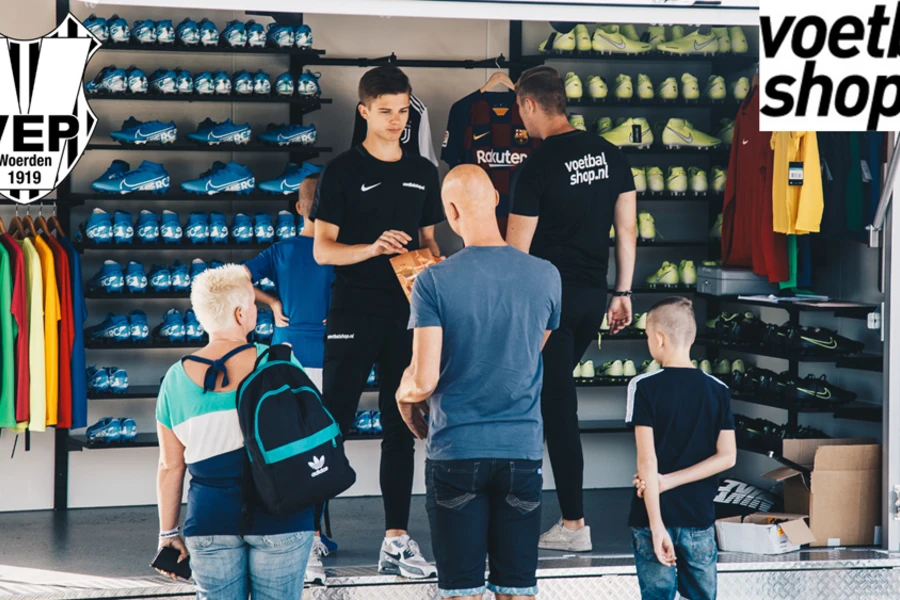 Kom passen! Voetbalshop-truck op zaterdag 5 juli