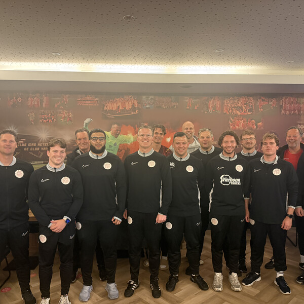 Contracten Jeugdtrainers getekend